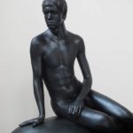 <p><strong>Beschichtung: PS Echtmetall Kupfer, schwarz patiniert</strong><br />
He (Black), 2013<br />
Courtesy: Galerie Perrotin, Photo by: Holger Hoenck; Joyce Yung</p>
