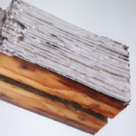 <p><strong>Oak wood, chrome optics coating<br />
</strong></p>
