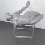 <p><strong>Beschichtung:</strong> <strong>Echtmetall Aluminium</strong><br />
Rebekka Benzenberg, Der seltene Fang (Aluminium, Aluminiumbeschichtung, Thermoplast & Harz) 130 x 100 x 80 cm, 2024</p>
