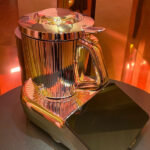<p><strong>Beschichtung: Chrom-Optik silber, Klarlack glänzend<br />
</strong>Vorwerk, Thermomix, 2026</p>
<p>&nbsp;</p>
